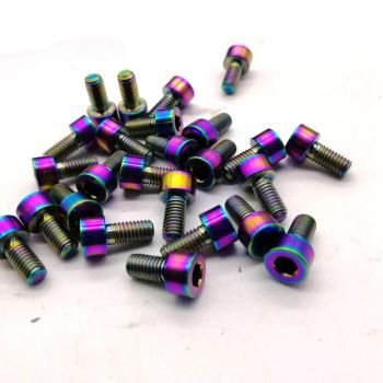 Титаниев болт с фланец